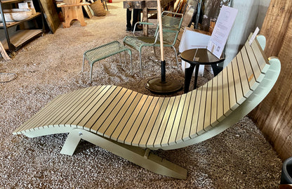 "Ljusvind" Solstol Ljusvind – Handgjord, modern, naturligt stilren design Handgjord, modern, naturligt stilren design